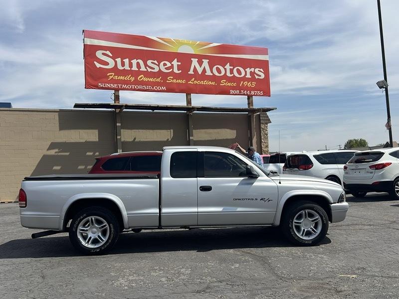 Dodge Dakota Club Cab 131" WB Sport 2001