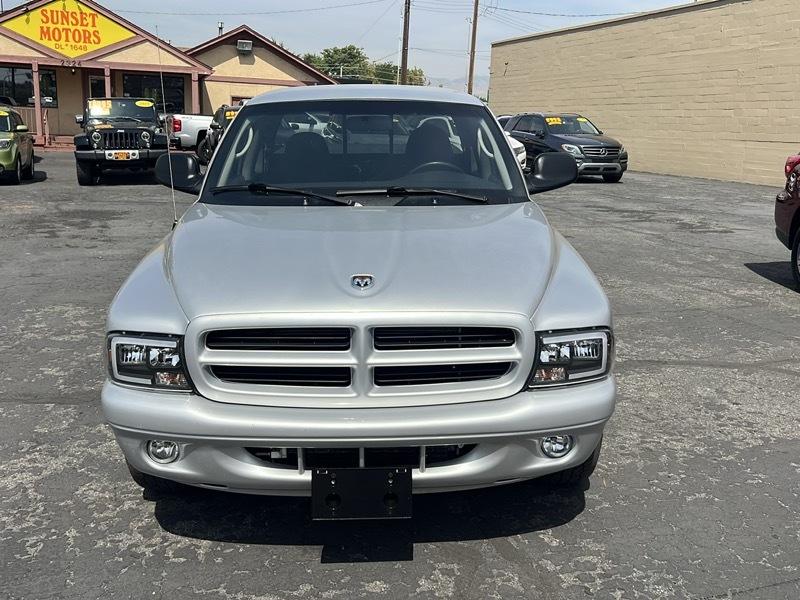 Dodge Dakota Club Cab 131" WB Sport 2001