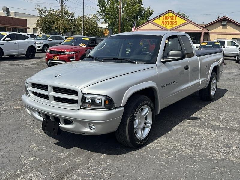 Dodge Dakota Club Cab 131" WB Sport 2001
