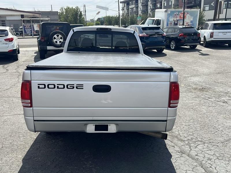 Dodge Dakota Club Cab 131" WB Sport 2001