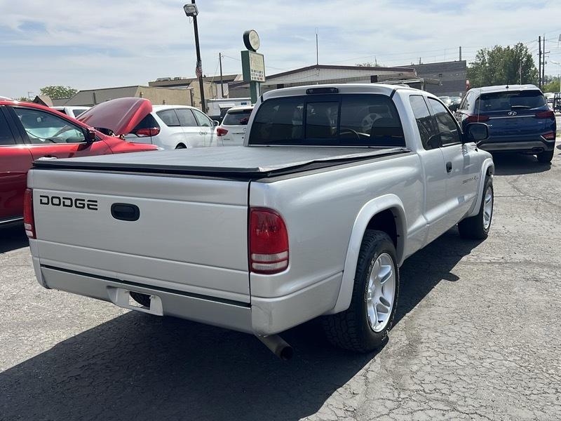 Dodge Dakota Club Cab 131" WB Sport 2001