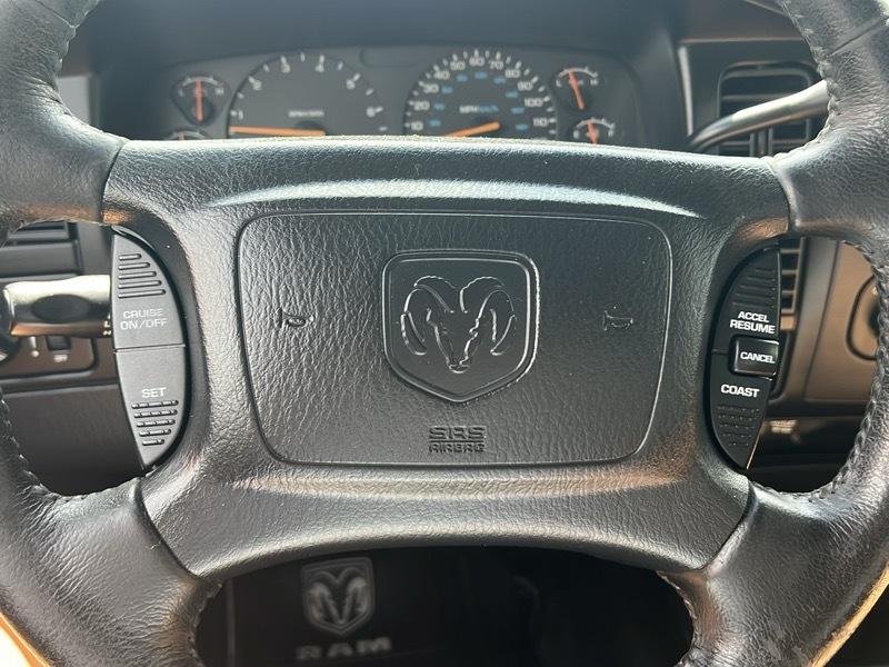 Dodge Dakota Club Cab 131" WB Sport 2001