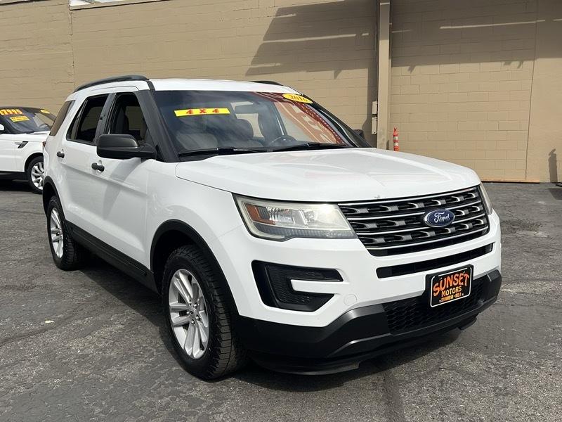 Ford Explorer Base 4WD 2017