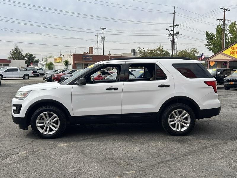 Ford Explorer Base 4WD 2017