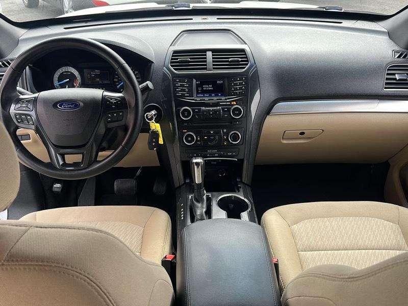 Ford Explorer Base 4WD 2017
