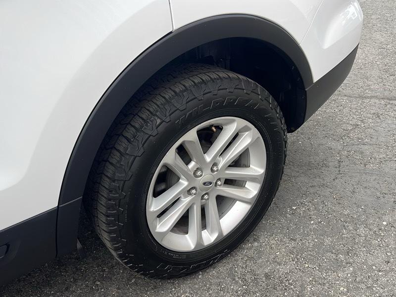 Ford Explorer Base 4WD 2017
