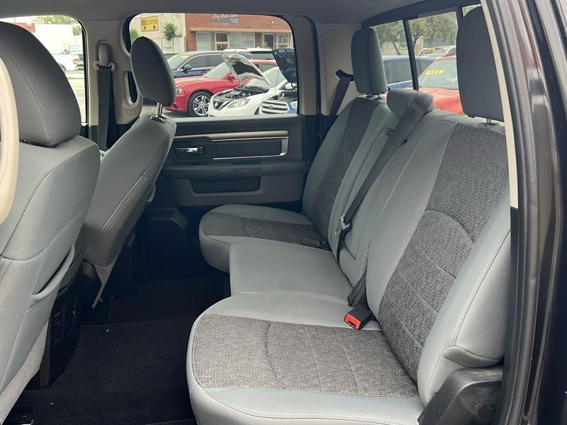 RAM 1500 4WD Crew Cab 140.5" Limited 2018