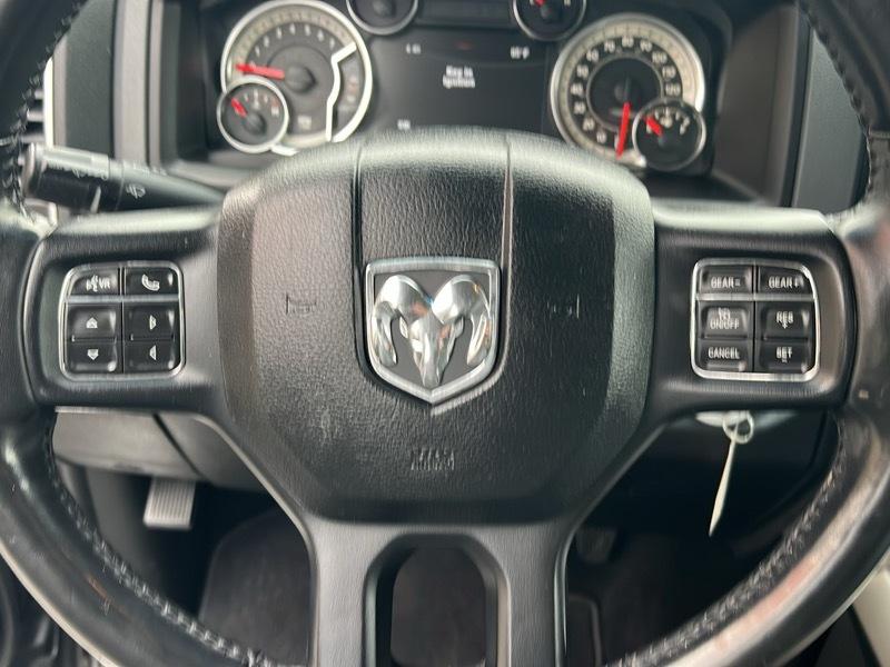 RAM 1500 4WD Crew Cab 140.5" Limited 2018