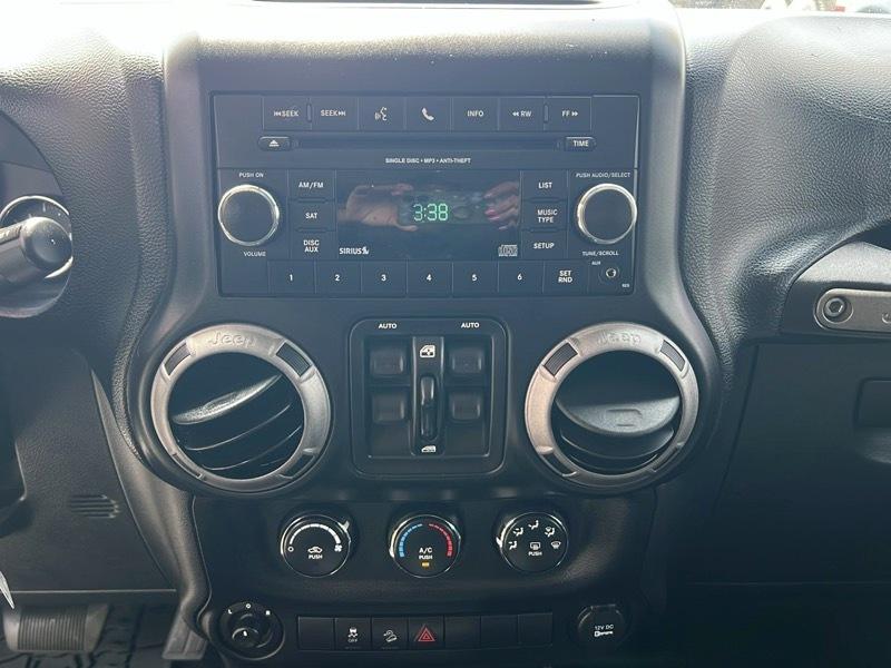 Jeep Wrangler Unlimited 4WD 4dr Sport 2013