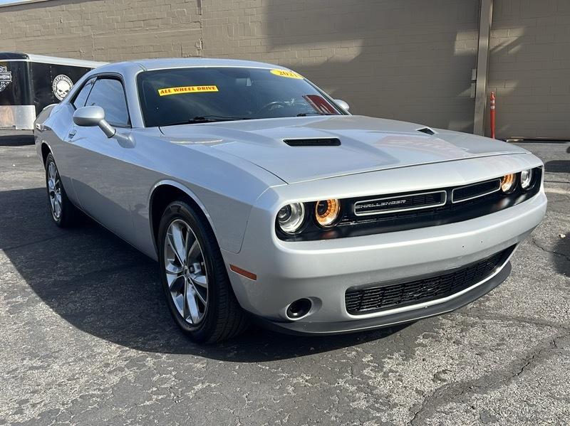 Dodge Challenger SXT AWD 2021
