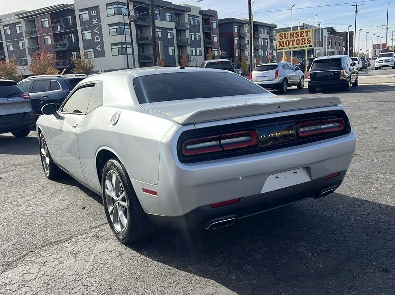 Dodge Challenger SXT AWD 2021