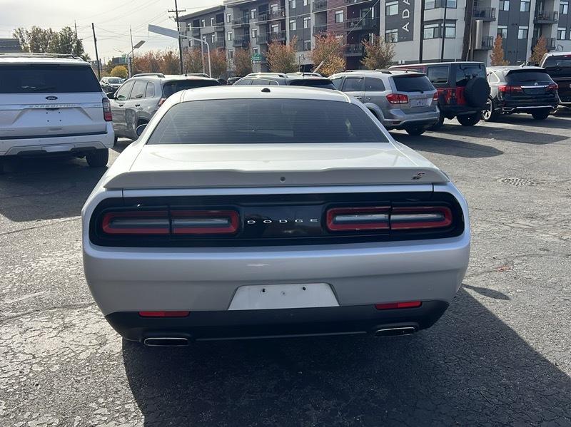 Dodge Challenger SXT AWD 2021
