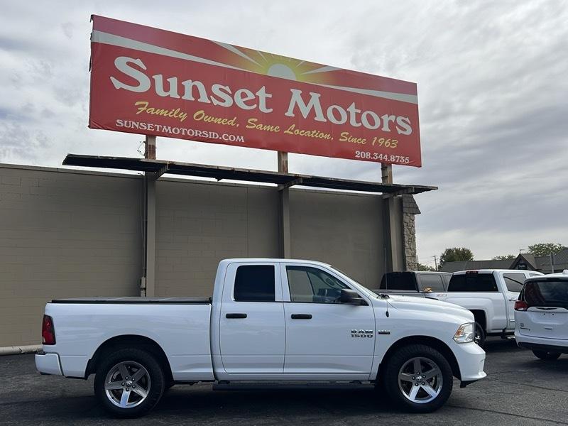 RAM 1500 Express 4x4 Quad Cab 6'4" Box 2017