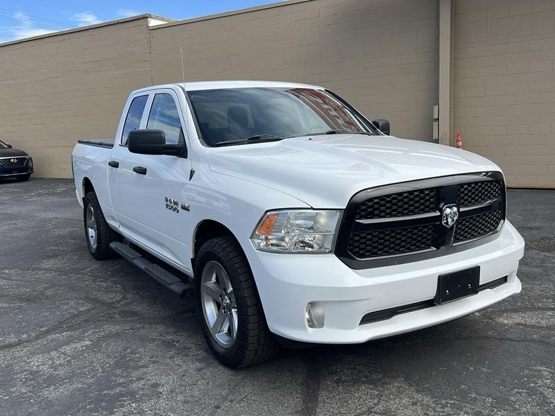 RAM 1500 Express 4x4 Quad Cab 6'4" Box 2017
