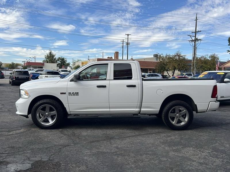 RAM 1500 Express 4x4 Quad Cab 6'4" Box 2017