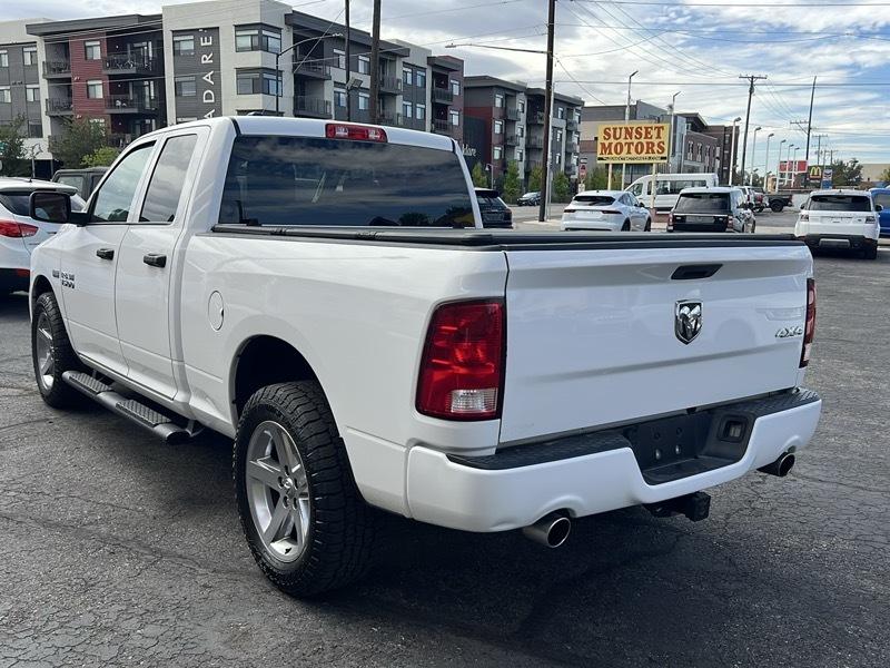 RAM 1500 Express 4x4 Quad Cab 6'4" Box 2017