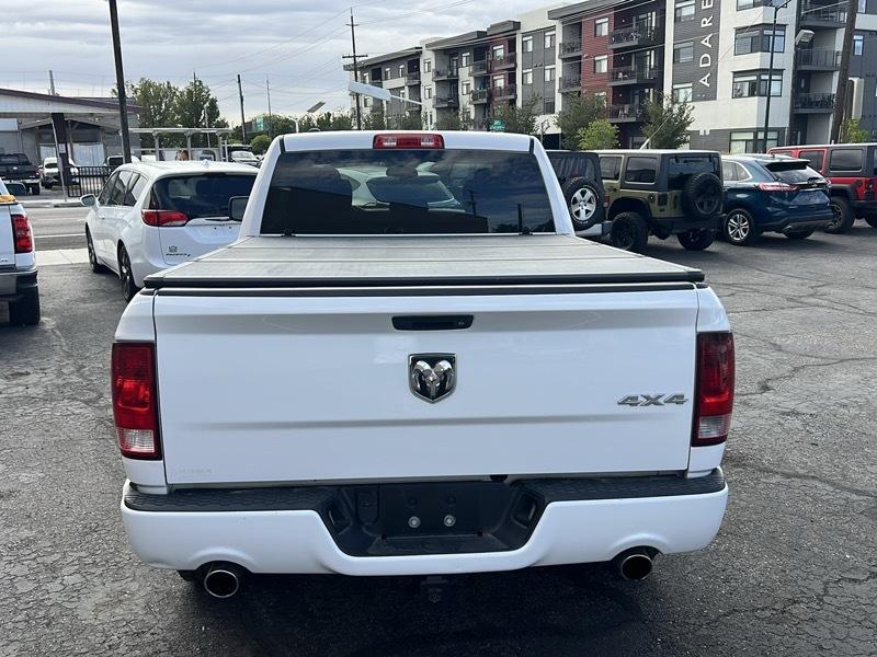 RAM 1500 Express 4x4 Quad Cab 6'4" Box 2017
