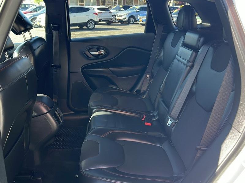 Jeep Cherokee 4WD 4dr Trailhawk 2015