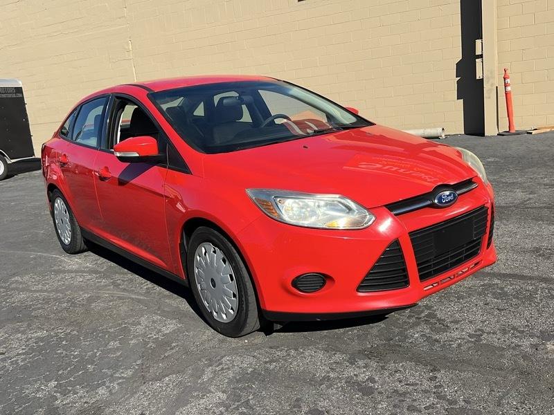Ford Focus 4dr Sdn SE 2013