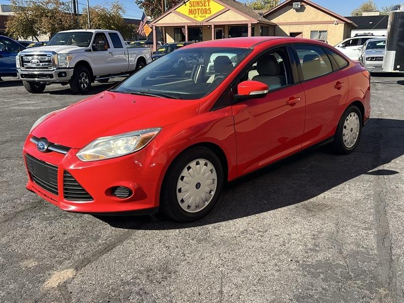 Ford Focus 4dr Sdn SE 2013