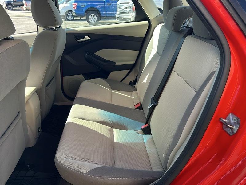 Ford Focus 4dr Sdn SE 2013