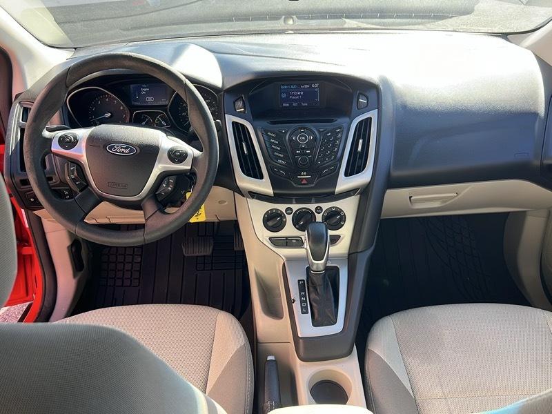 Ford Focus 4dr Sdn SE 2013