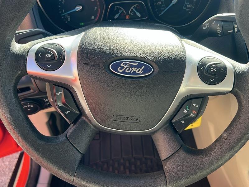 Ford Focus 4dr Sdn SE 2013