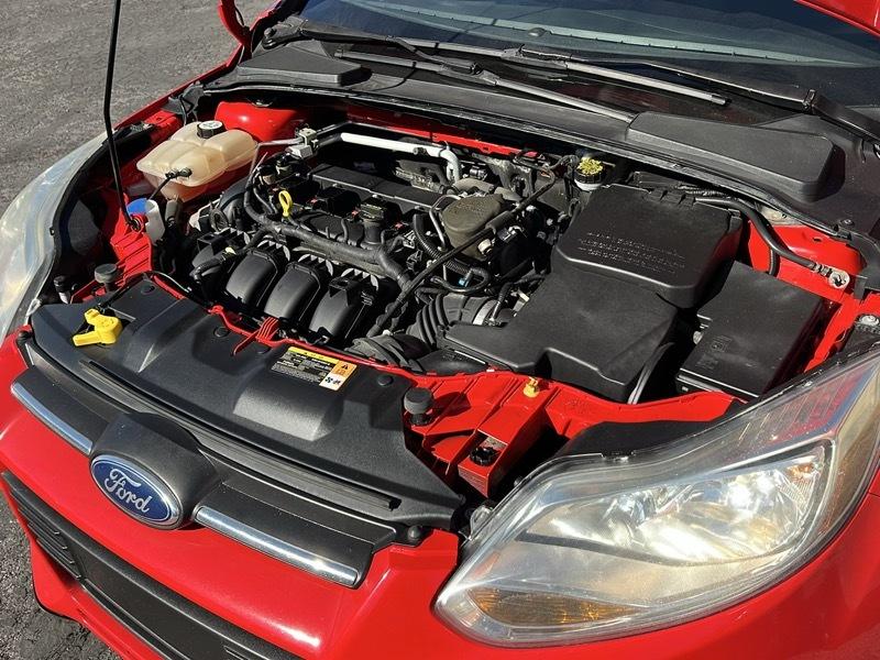 Ford Focus 4dr Sdn SE 2013