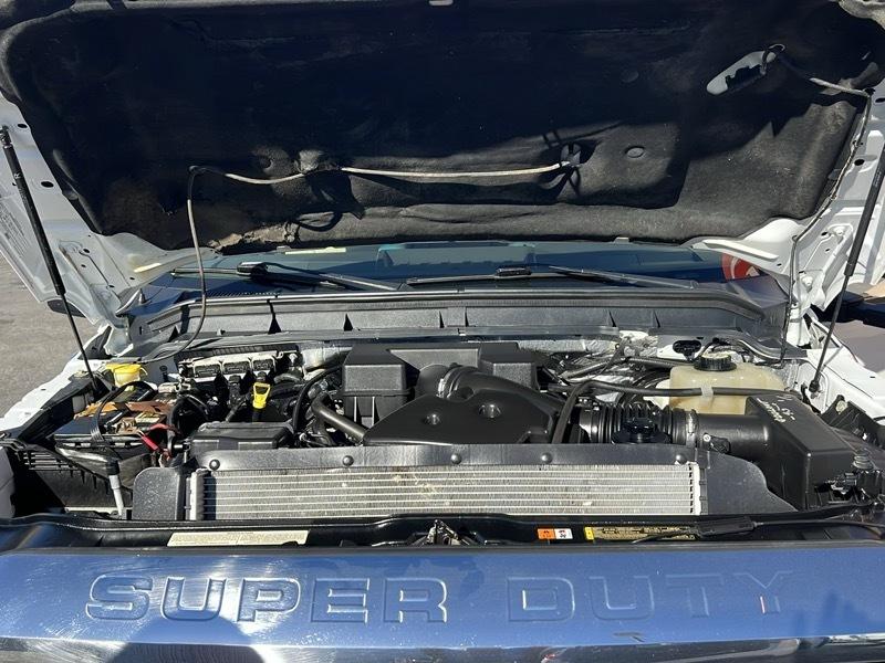 Ford Super Duty F-250 SRW 4WD Crew Cab 156" Lariat 2011