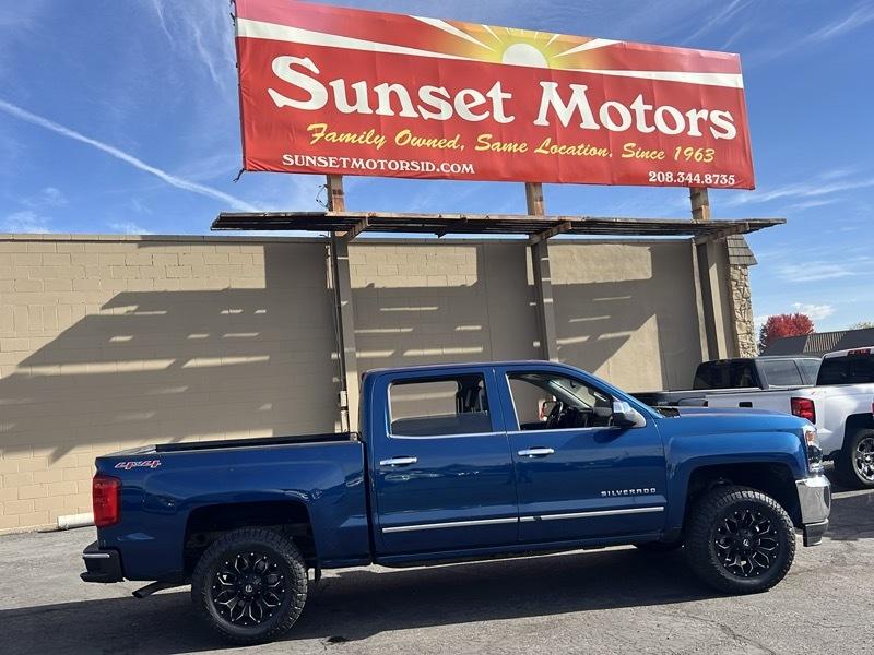 Chevrolet Silverado 1500 4WD Crew Cab 143.5" LTZ w/1LZ 2017