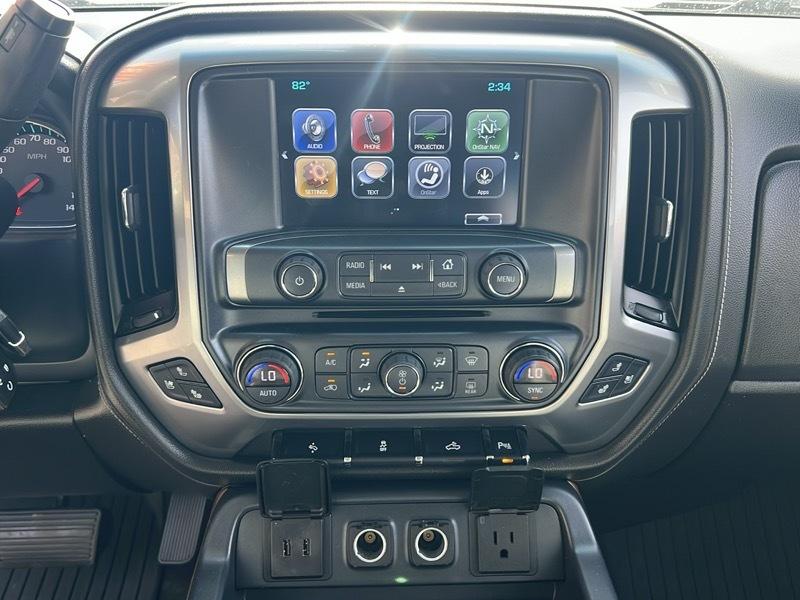 Chevrolet Silverado 1500 4WD Crew Cab 143.5" LTZ w/1LZ 2017