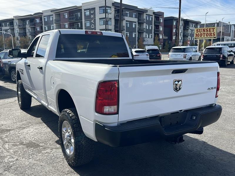 RAM 2500 Tradesman 4x4 Crew Cab 6'4" Box 2018