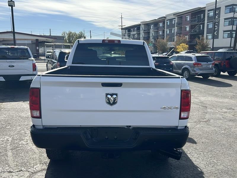 RAM 2500 Tradesman 4x4 Crew Cab 6'4" Box 2018