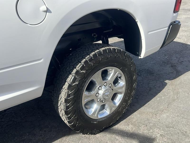 RAM 2500 Tradesman 4x4 Crew Cab 6'4" Box 2018