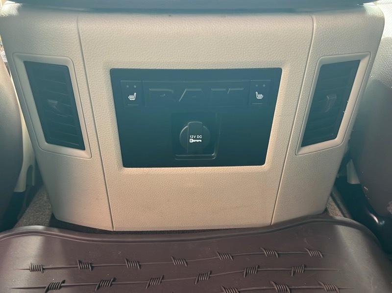 RAM 1500 2WD Crew Cab 140.5" Laramie Longhorn Edition 2013