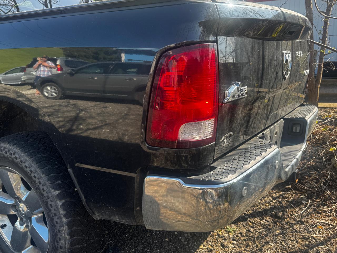 RAM 1500 SLT Quad Cab 4WD 2016