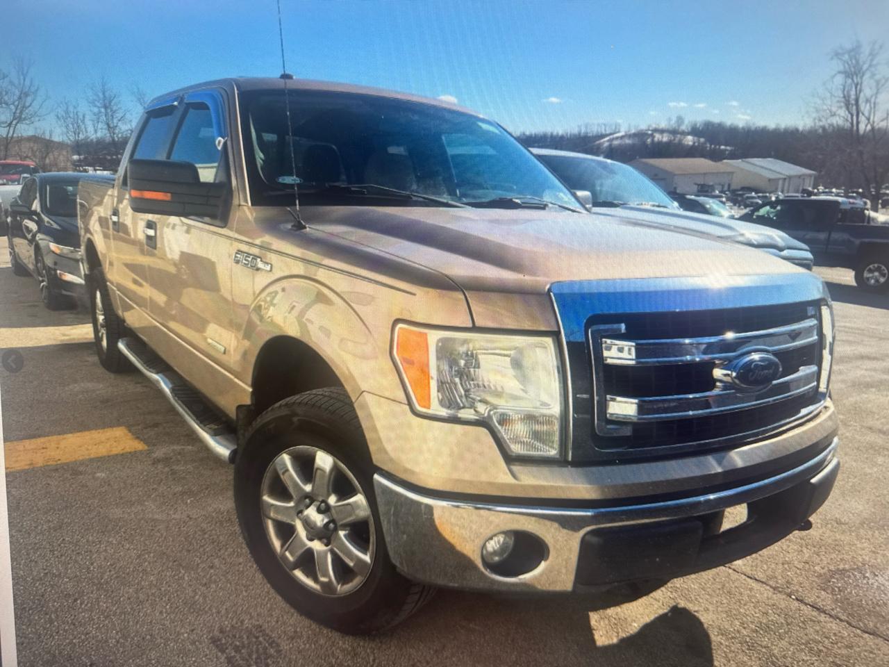 Ford F-150 XL SuperCrew 5.5-ft. Bed 4WD 2013