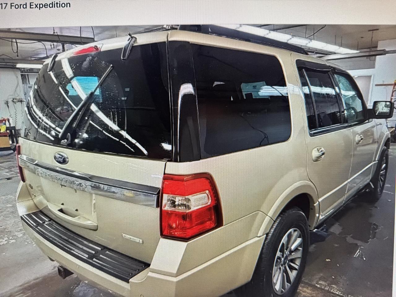 Ford Expedition XLT 4WD 2017