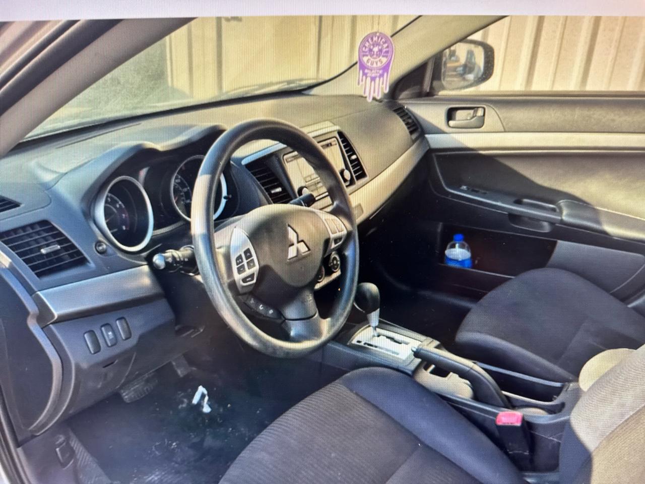 Mitsubishi Lancer ES 5M 2015