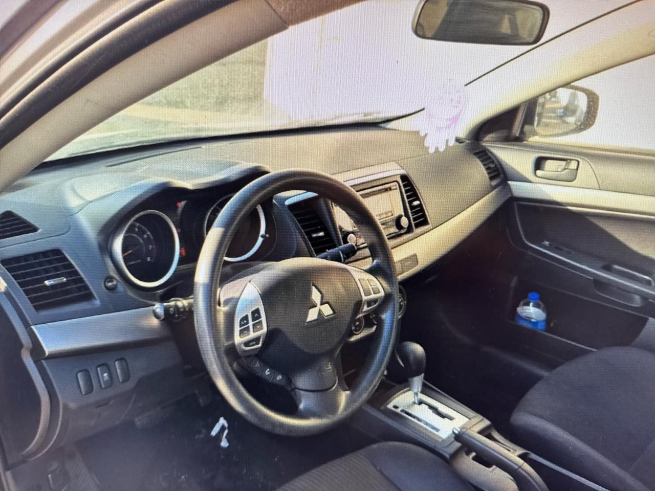 Mitsubishi Lancer ES 5M 2015