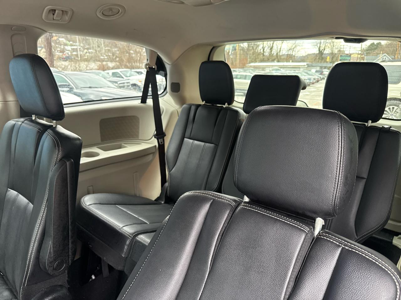 Chrysler Town & Country Touring 2014