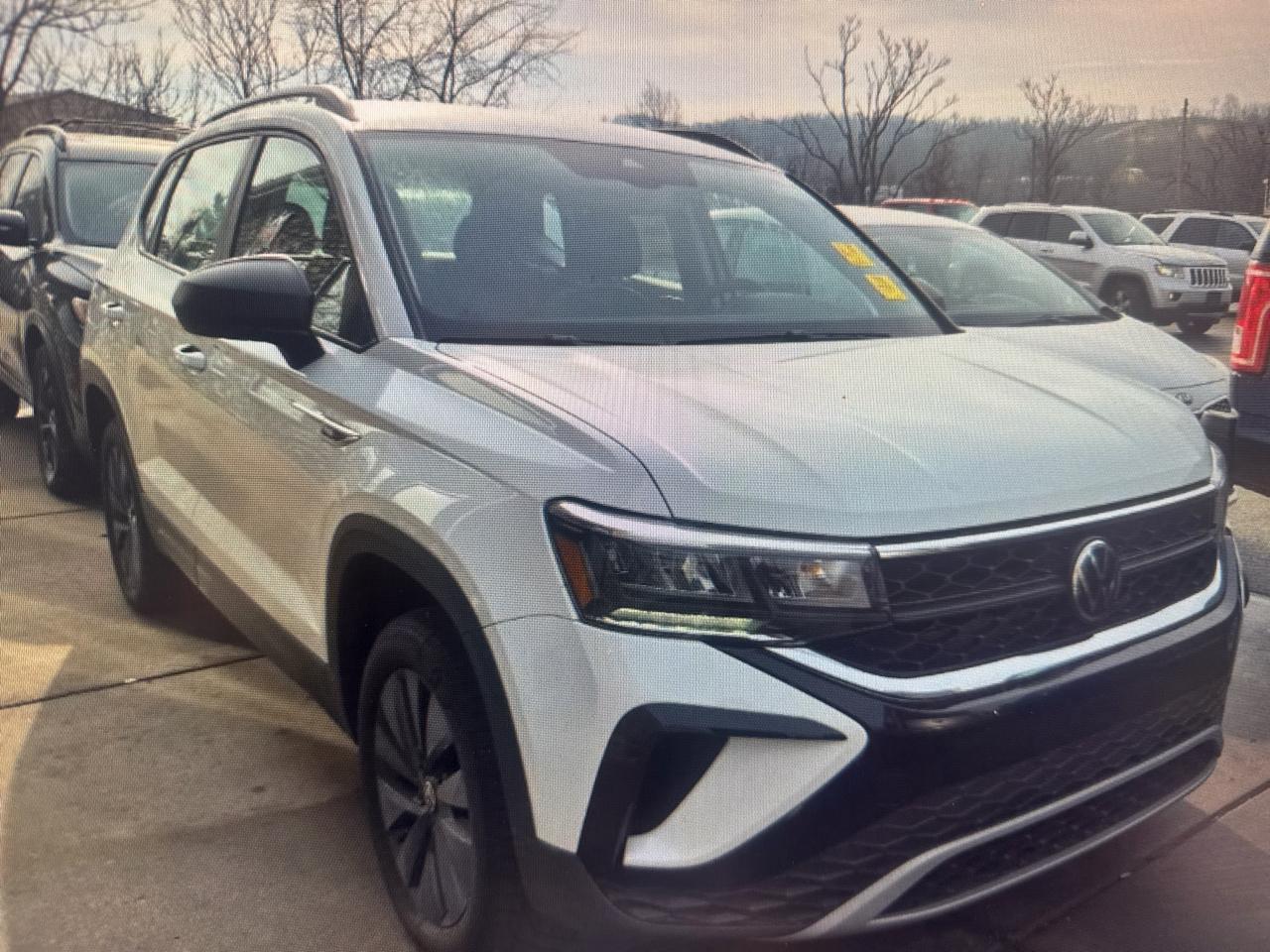 Volkswagen Taos S 2024