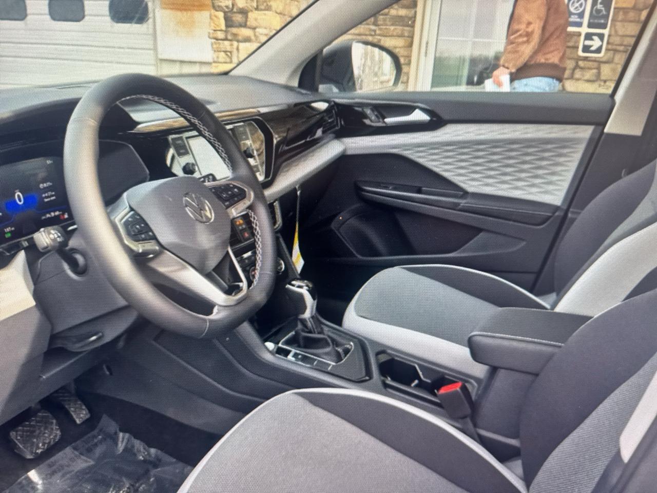 Volkswagen Taos S 2024