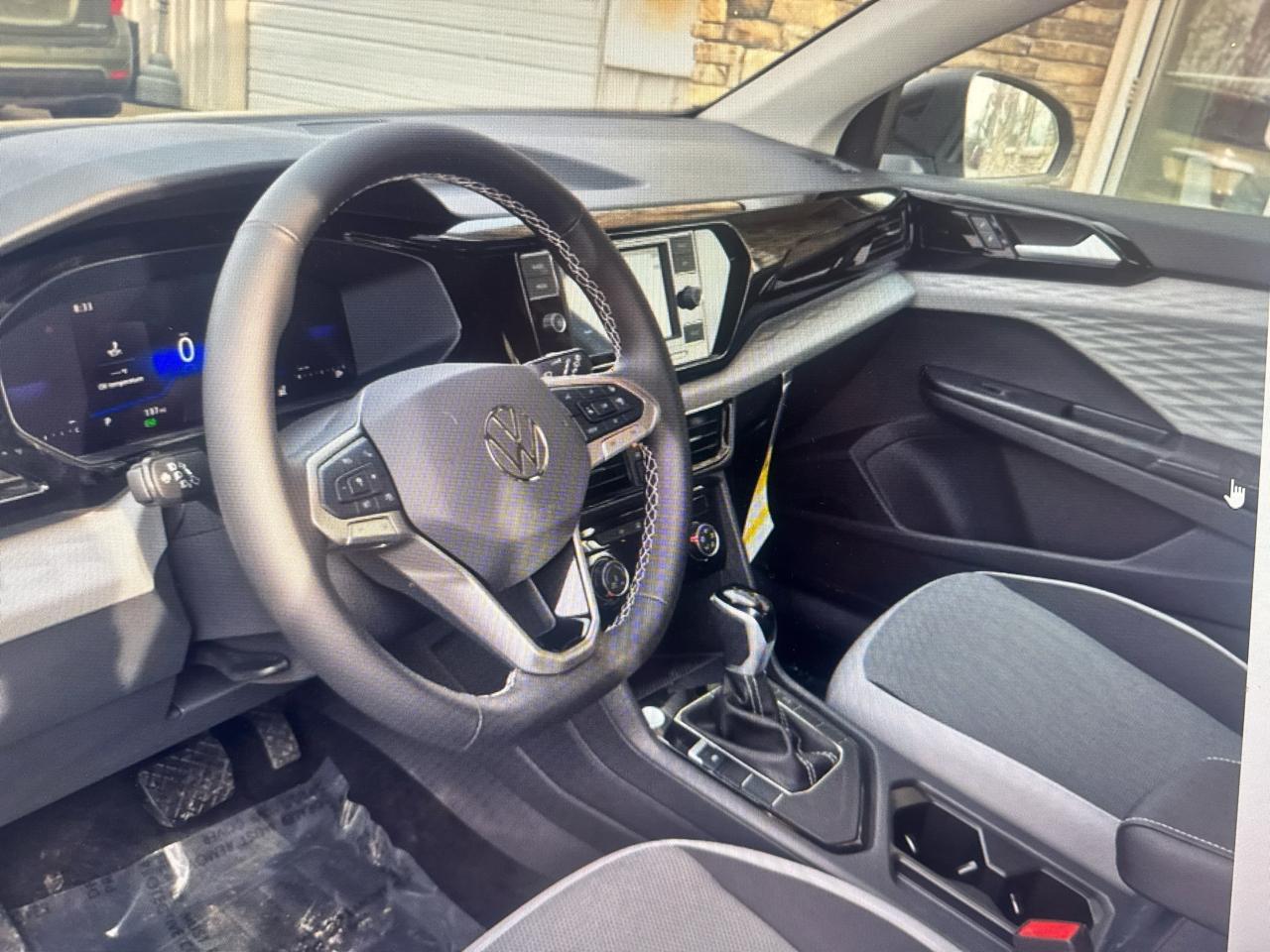 Volkswagen Taos S 2024