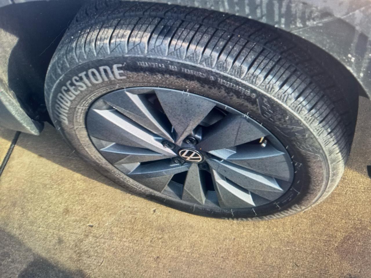 Volkswagen Taos S 2024