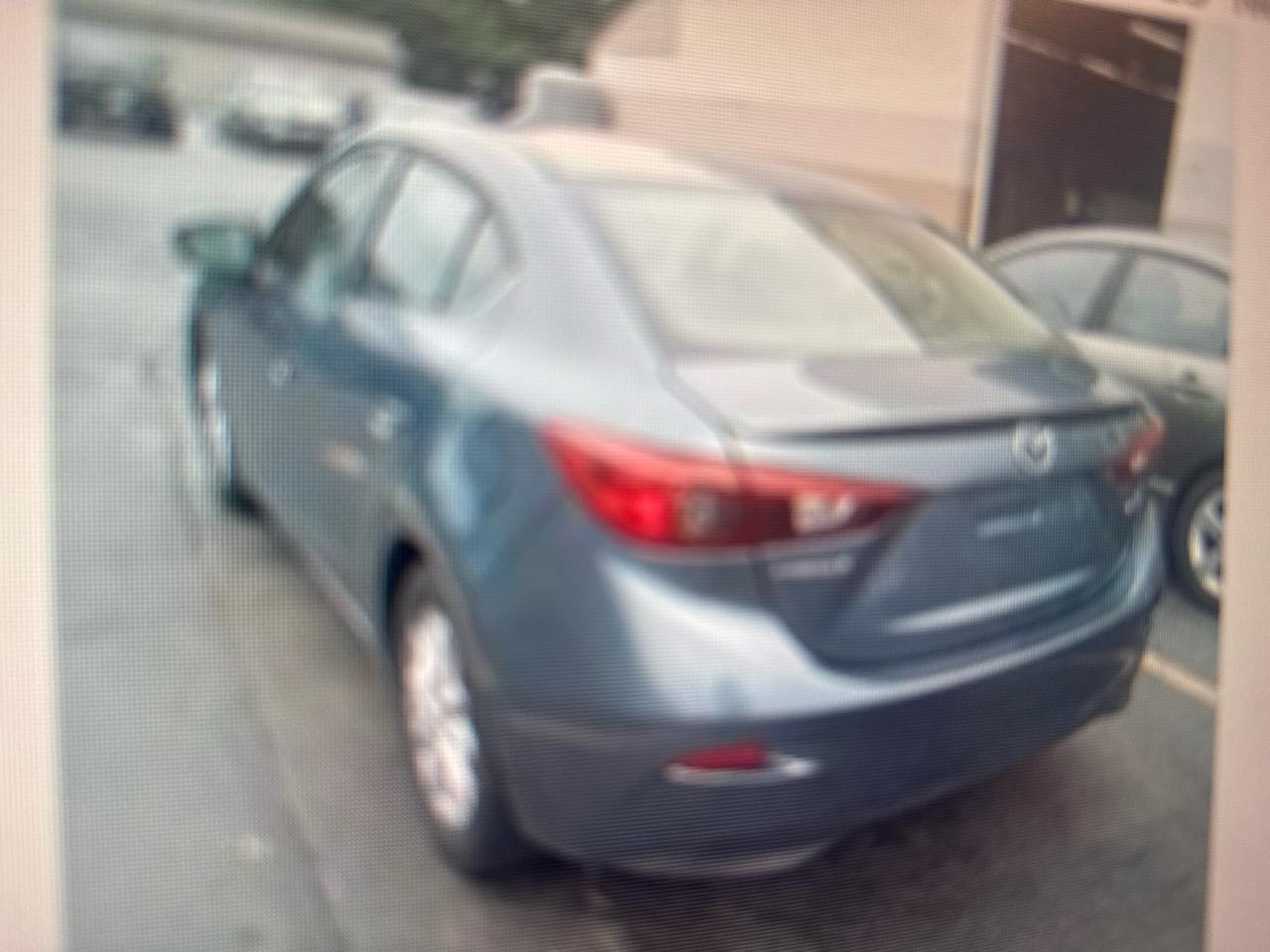 Mazda MAZDA3 i Touring AT 4-Door 2015