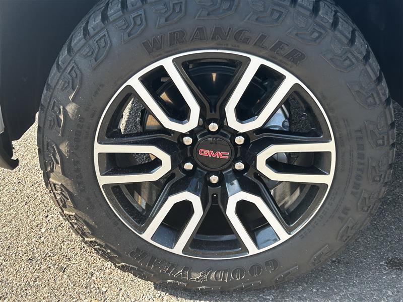 GMC Sierra 1500 AT4 Crew Cab 4WD 2025 GMC Sierra 1500 AT4 Crew Cab 4WD 2025
