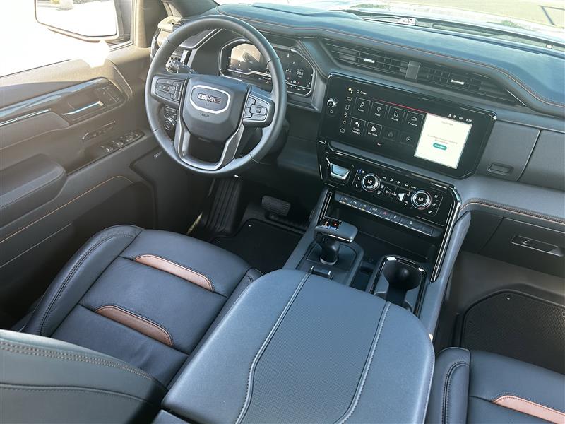 GMC Sierra 1500 AT4 Crew Cab 4WD 2025 GMC Sierra 1500 AT4 Crew Cab 4WD 2025