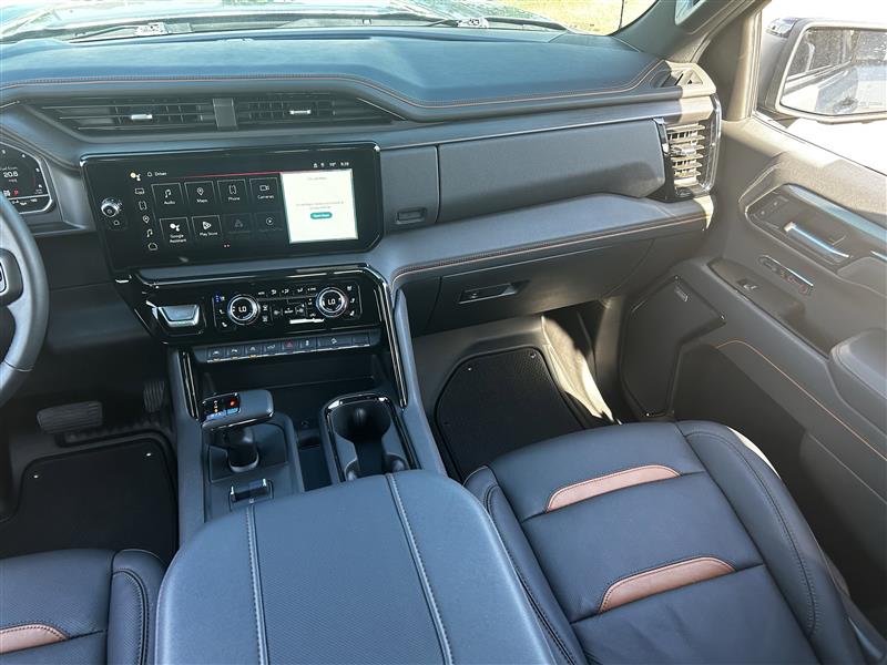 GMC Sierra 1500 AT4 Crew Cab 4WD 2025 GMC Sierra 1500 AT4 Crew Cab 4WD 2025