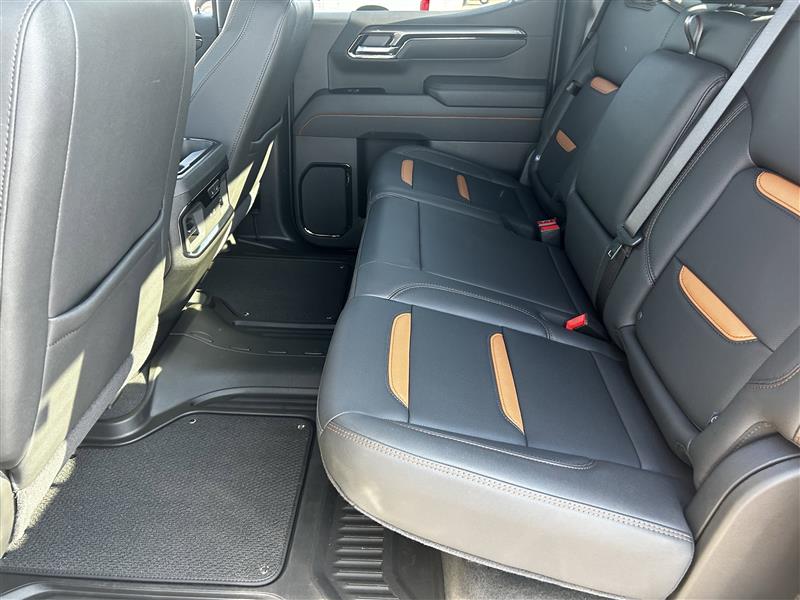 GMC Sierra 1500 AT4 Crew Cab 4WD 2025 GMC Sierra 1500 AT4 Crew Cab 4WD 2025